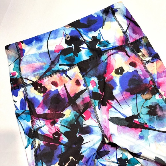 RBX Abstract Multicolor Capri Athletic Leggings with Pockets - Picture 6 of 6